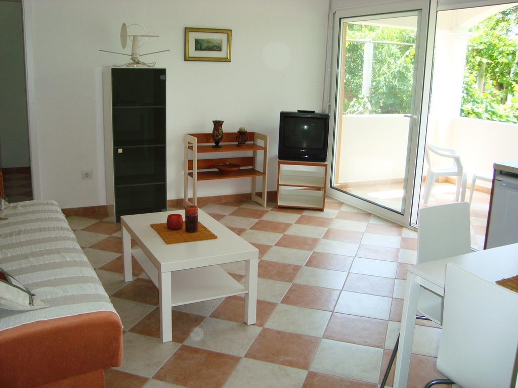 Rolovina * Tivat